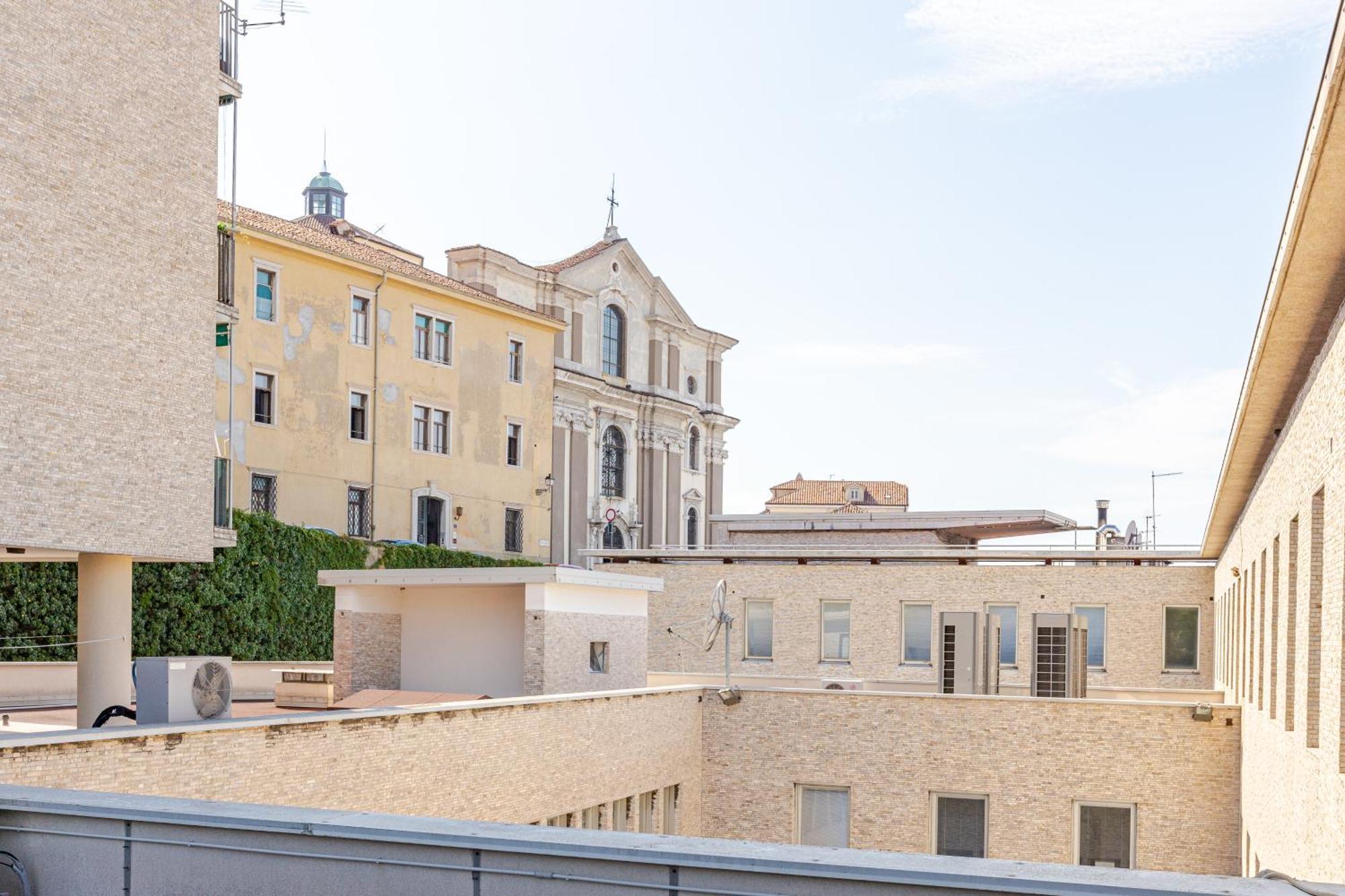Teatro Romano Suites - Isabella Trieste Bagian luar foto